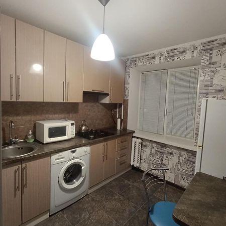 Apartment With Balcony On Peremohy Avenue 43 Τσέρνιγκοφ Εξωτερικό φωτογραφία