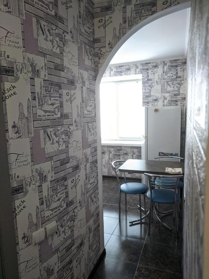 Apartment With Balcony On Peremohy Avenue 43 Τσέρνιγκοφ Εξωτερικό φωτογραφία
