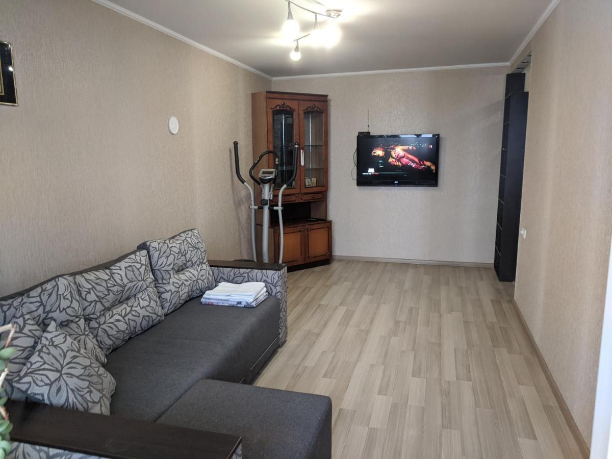 Apartment With Balcony On Peremohy Avenue 43 Τσέρνιγκοφ Εξωτερικό φωτογραφία