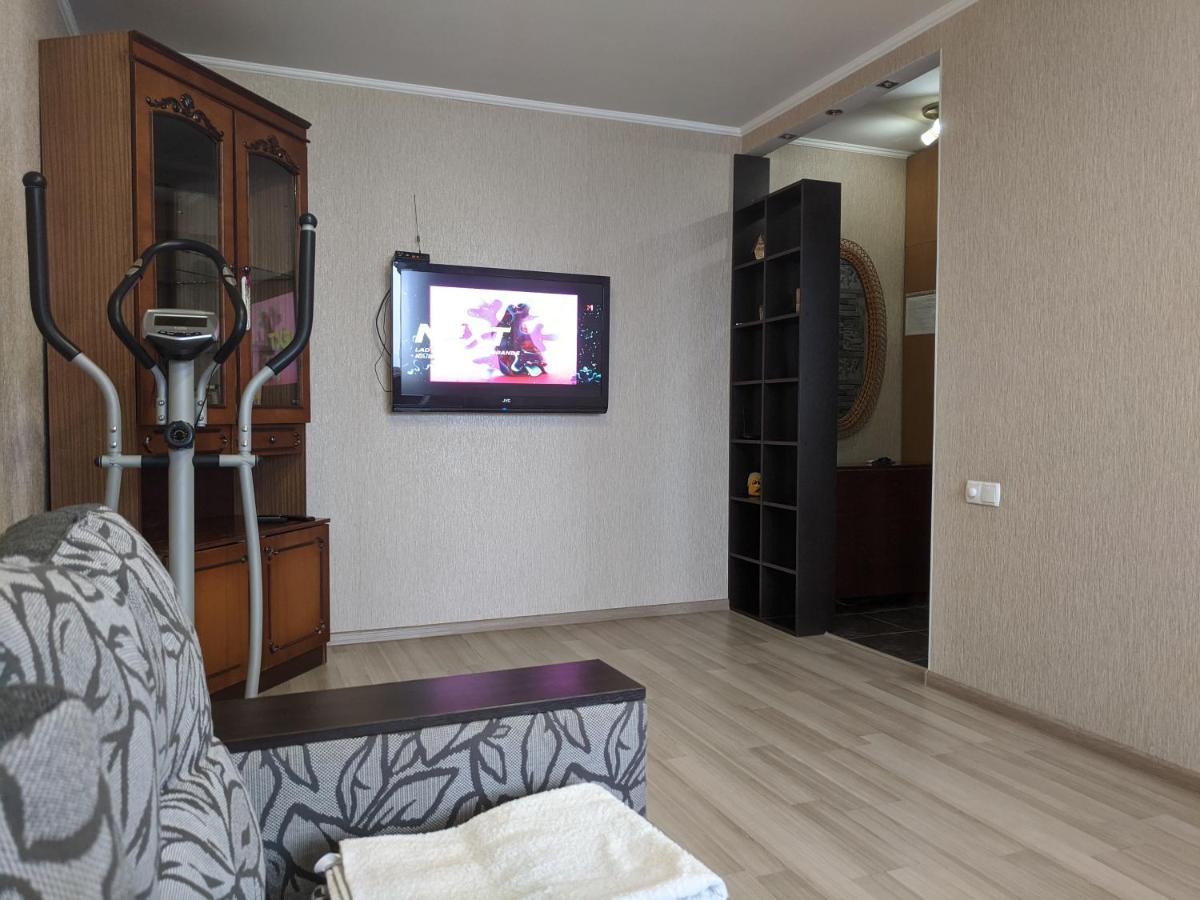 Apartment With Balcony On Peremohy Avenue 43 Τσέρνιγκοφ Εξωτερικό φωτογραφία