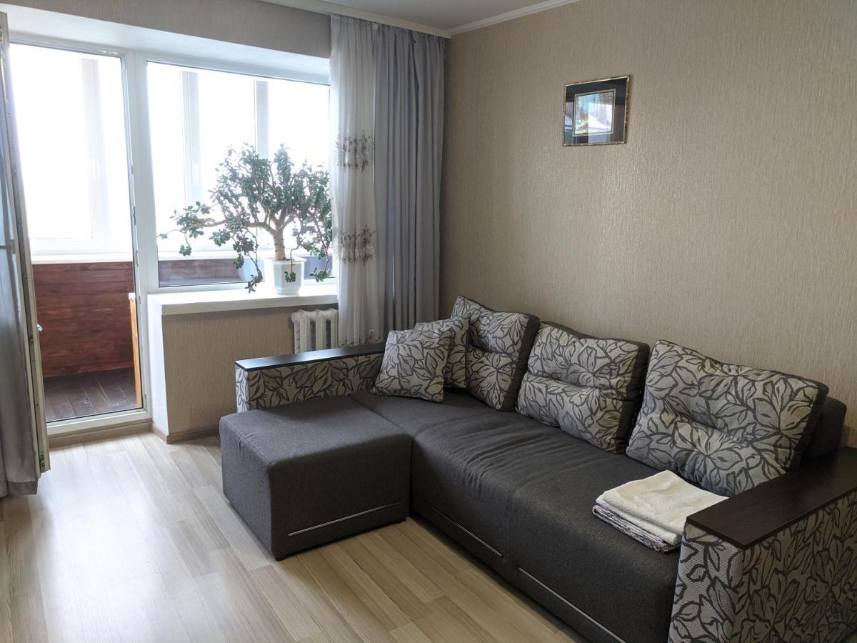 Apartment With Balcony On Peremohy Avenue 43 Τσέρνιγκοφ Εξωτερικό φωτογραφία